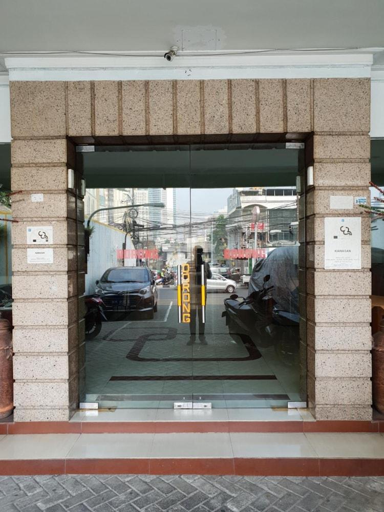 Hotel Caravan Tanah Abang Jakarta Exteriér fotografie